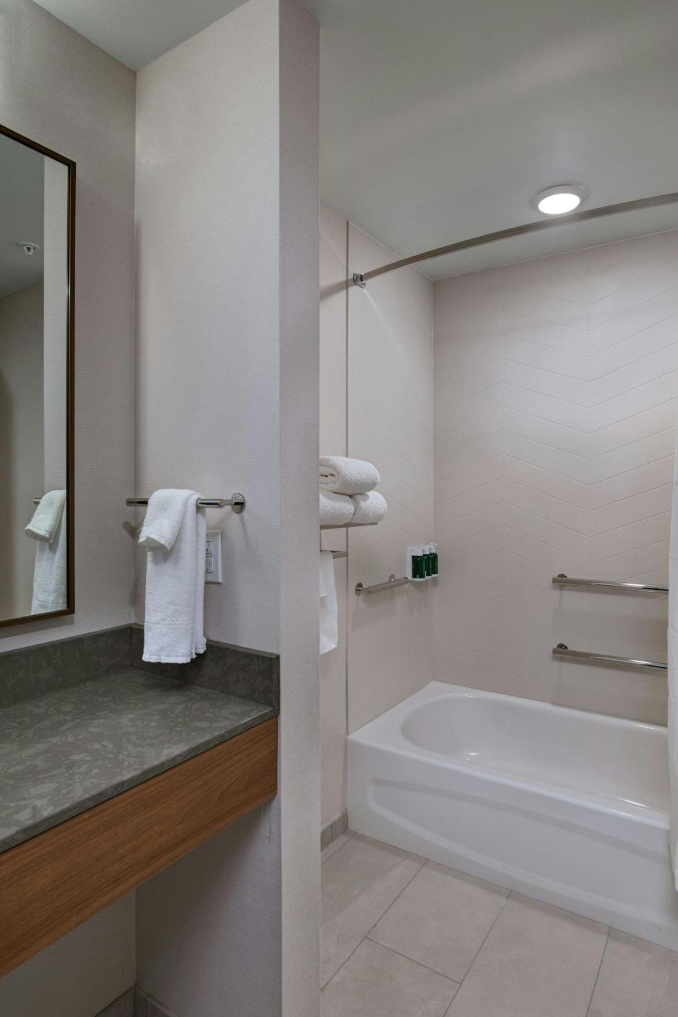 Fairfield Inn And Suites By Marriott St Louis Downtown Saint Louis Bagian luar foto