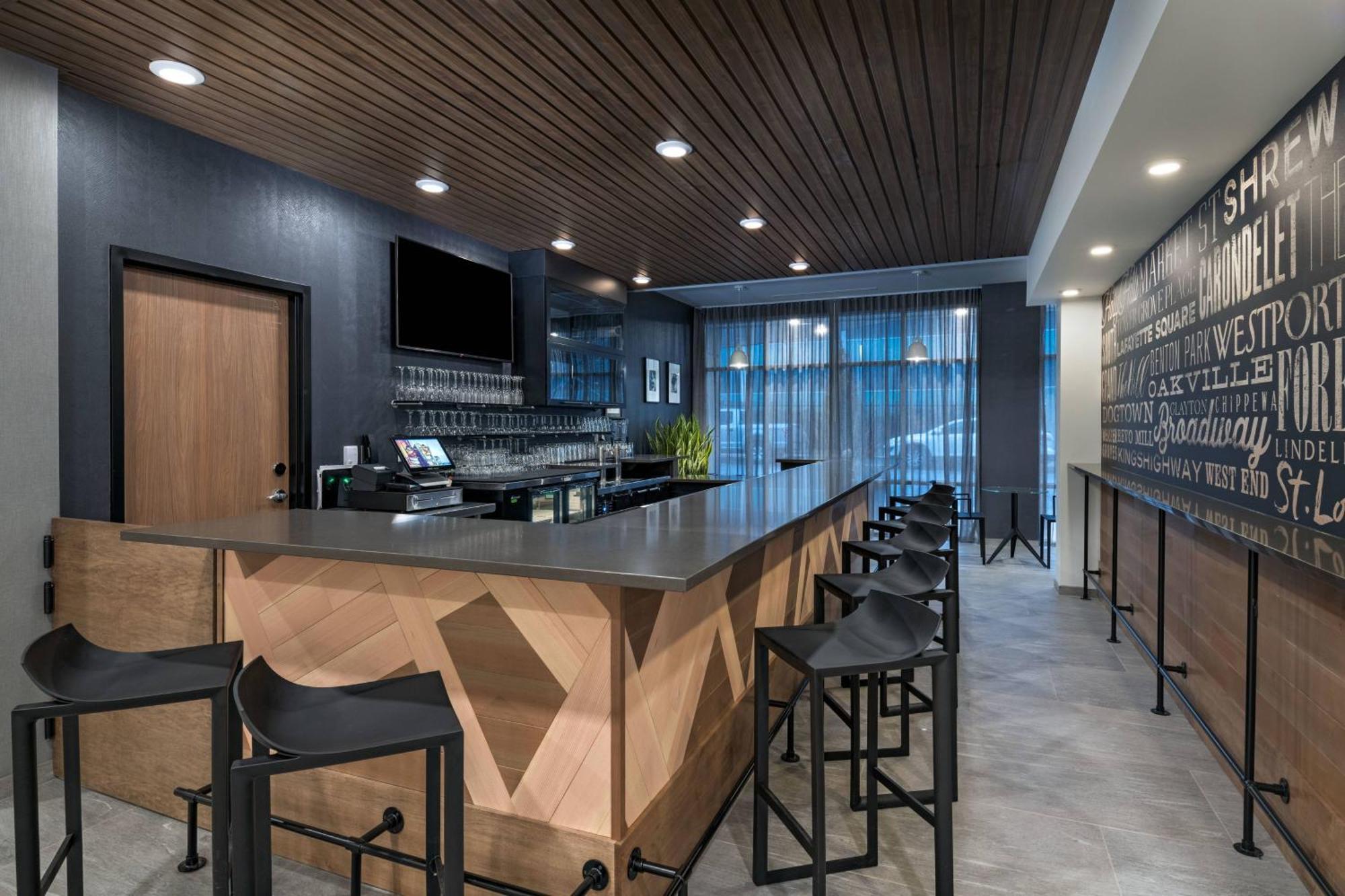 Fairfield Inn And Suites By Marriott St Louis Downtown Saint Louis Bagian luar foto