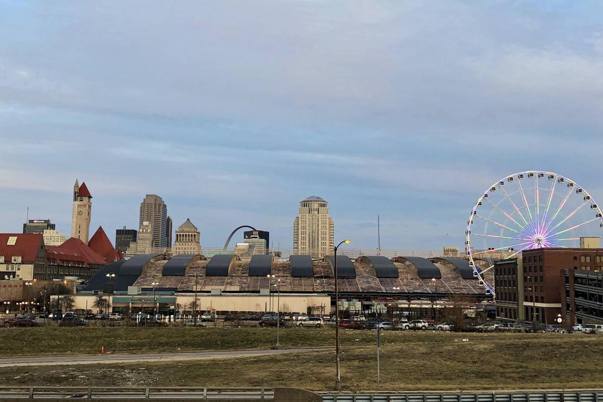Fairfield Inn And Suites By Marriott St Louis Downtown Saint Louis Bagian luar foto